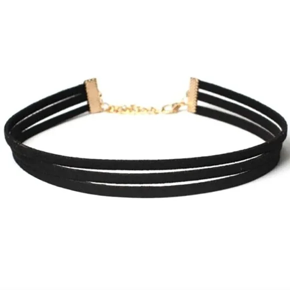 Black Triple Lace Velvet Choker Necklace NWT Gothic Minimalist - Picture 3 of 3